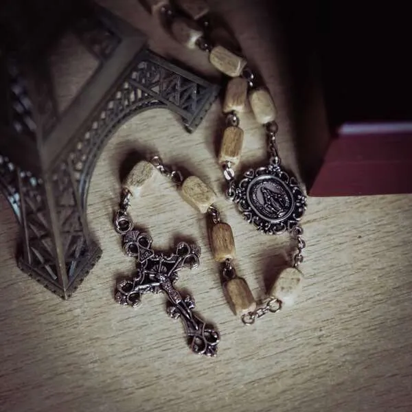Amila - A symbolic necklace