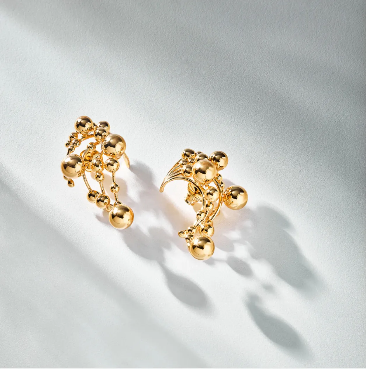 Vita Earhook