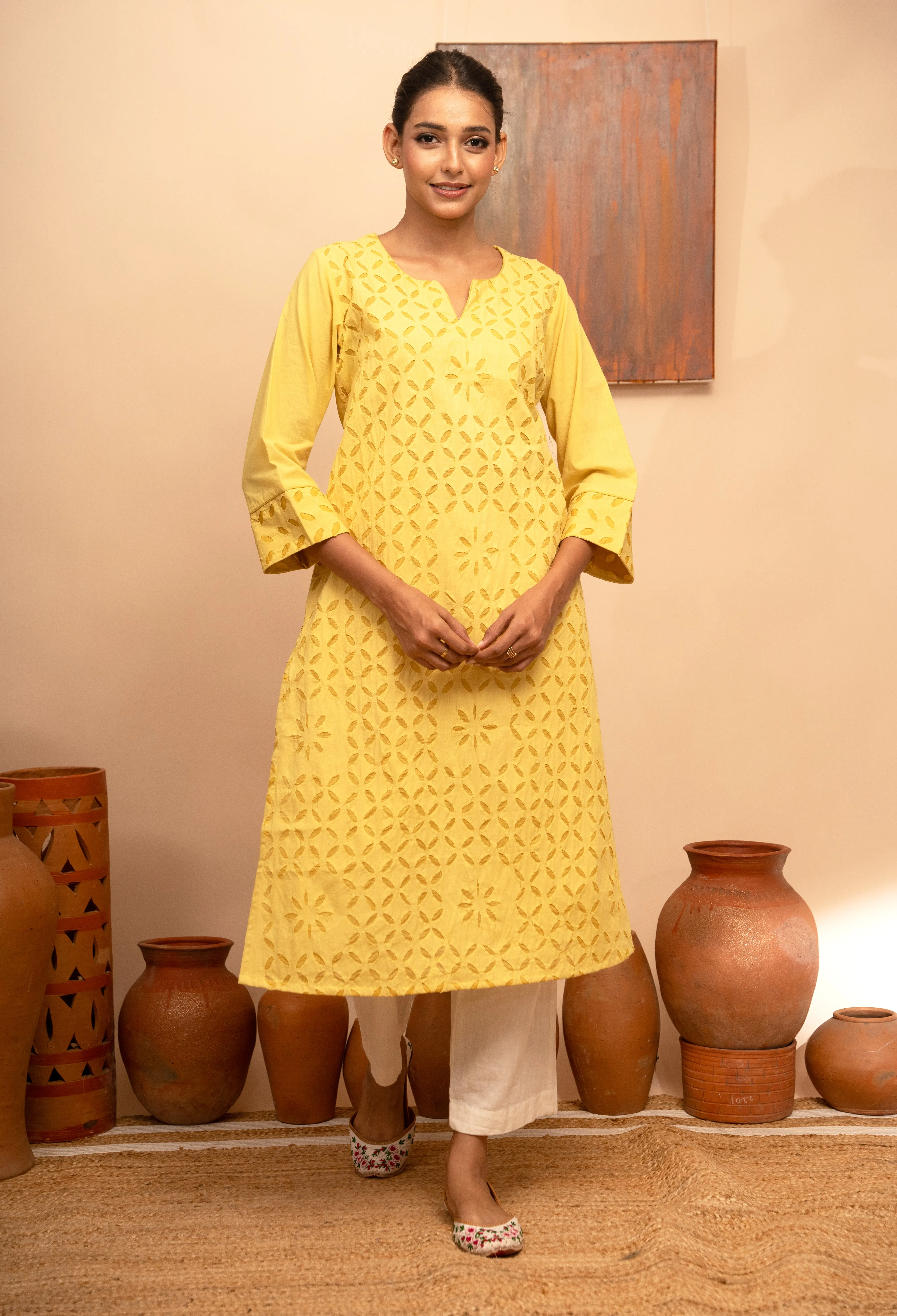 Womens Handcrafted Appliqu Regular Fit Kurta