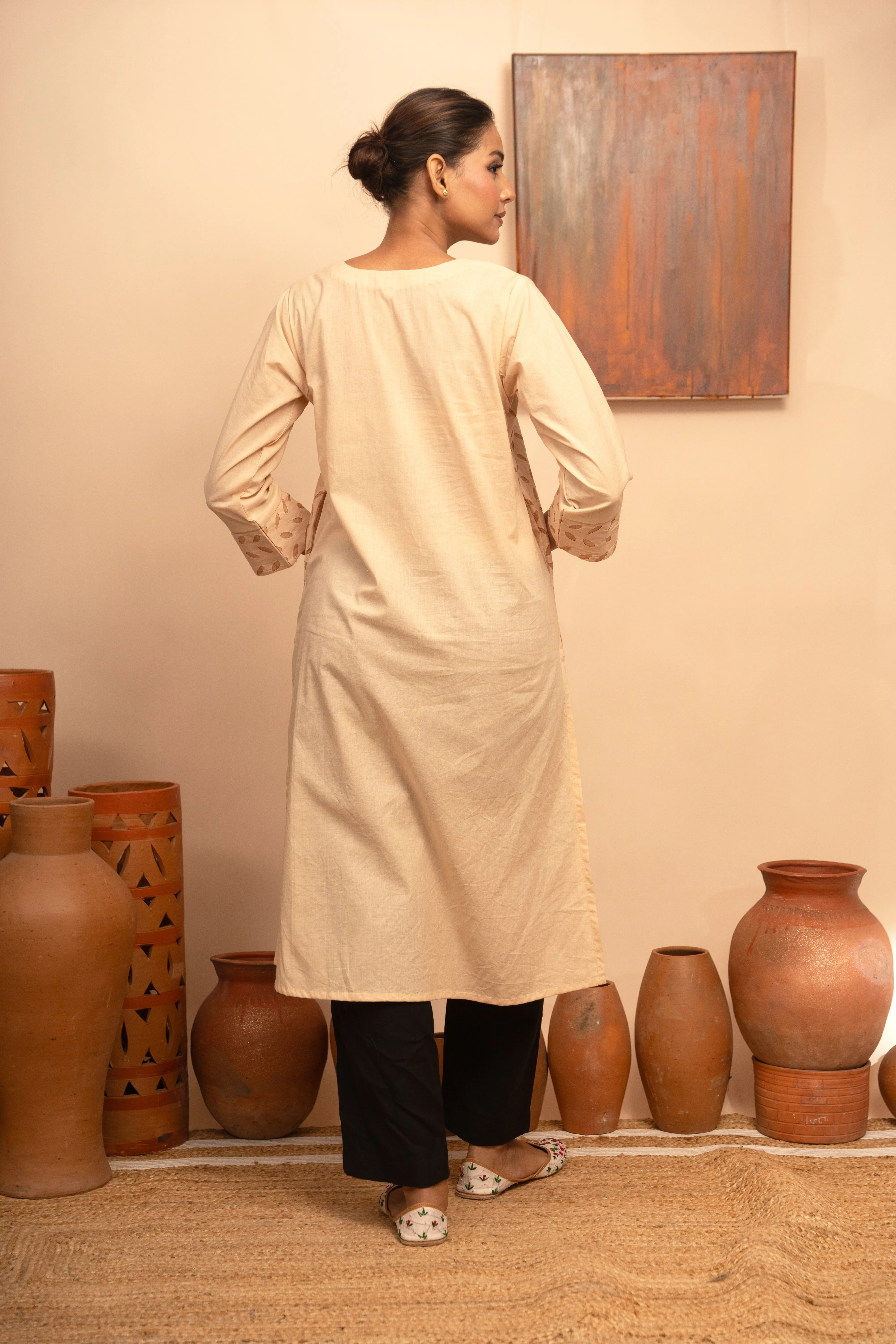 Womens Handcrafted Appliqu Regular Fit Kurta