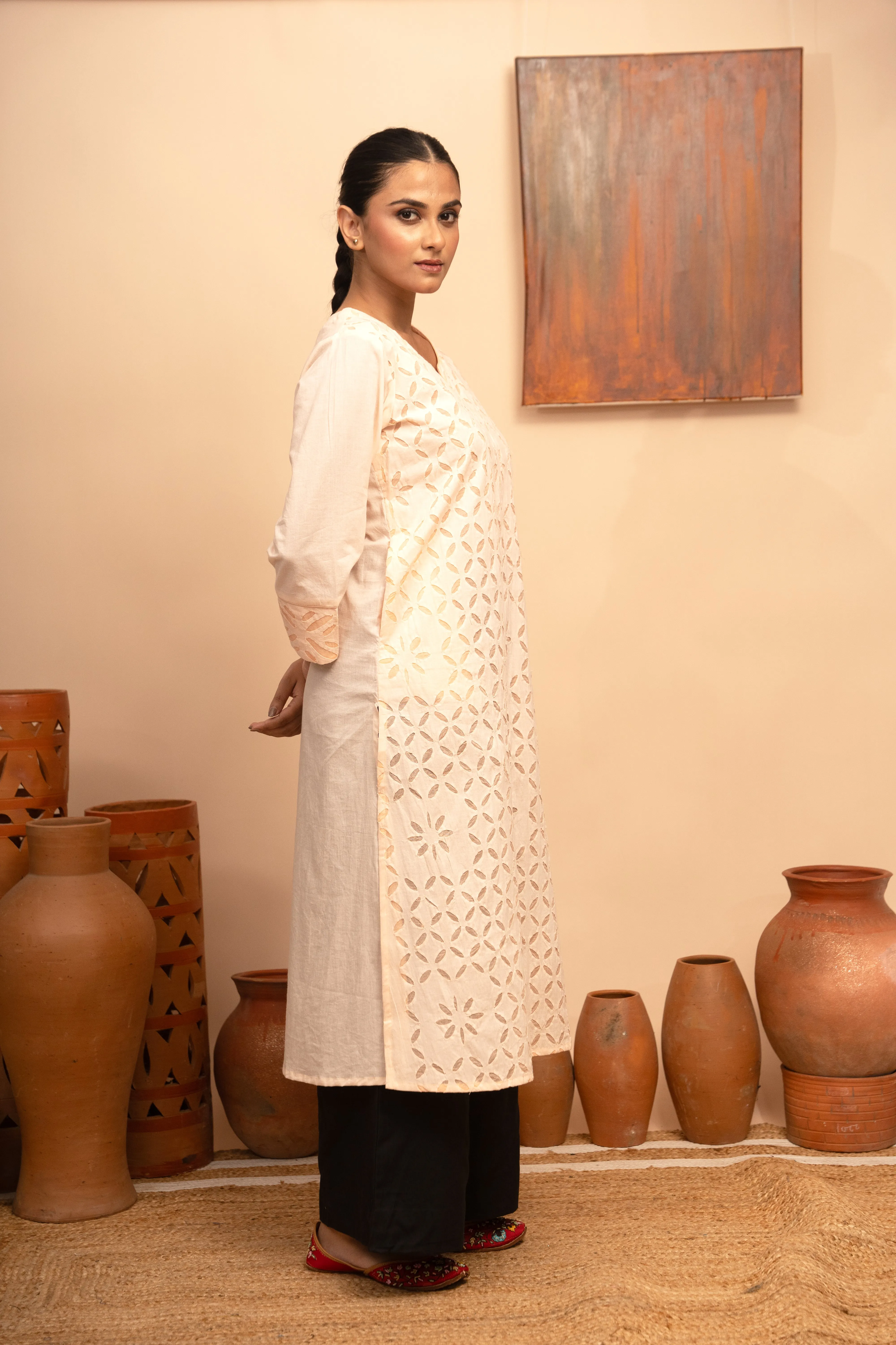 Womens Handcrafted Appliqu Regular Fit Kurta