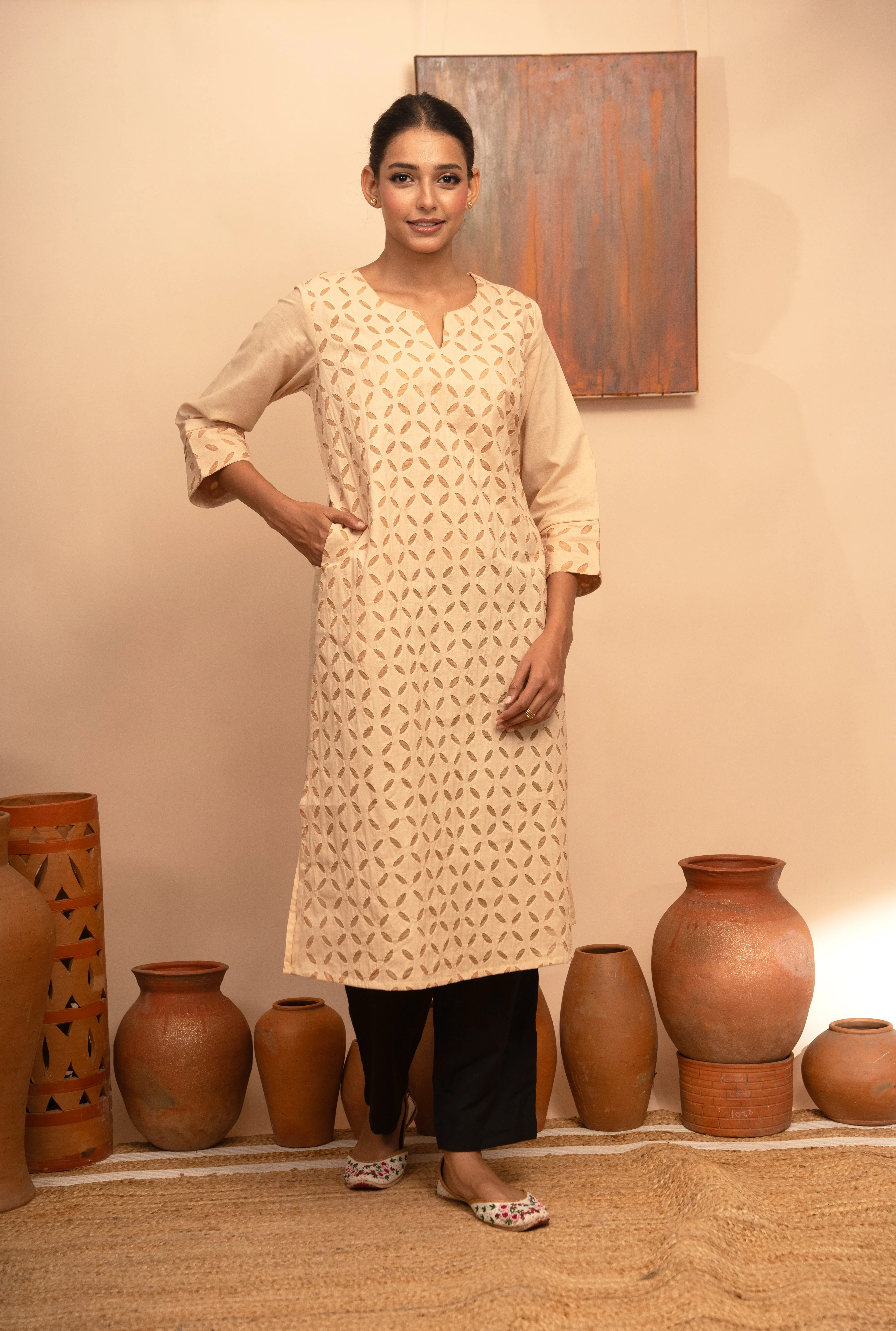 Womens Handcrafted Appliqu Regular Fit Kurta